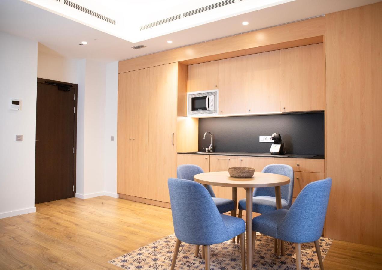 Nqn Aparts & Suites Sevilla Екстер'єр фото