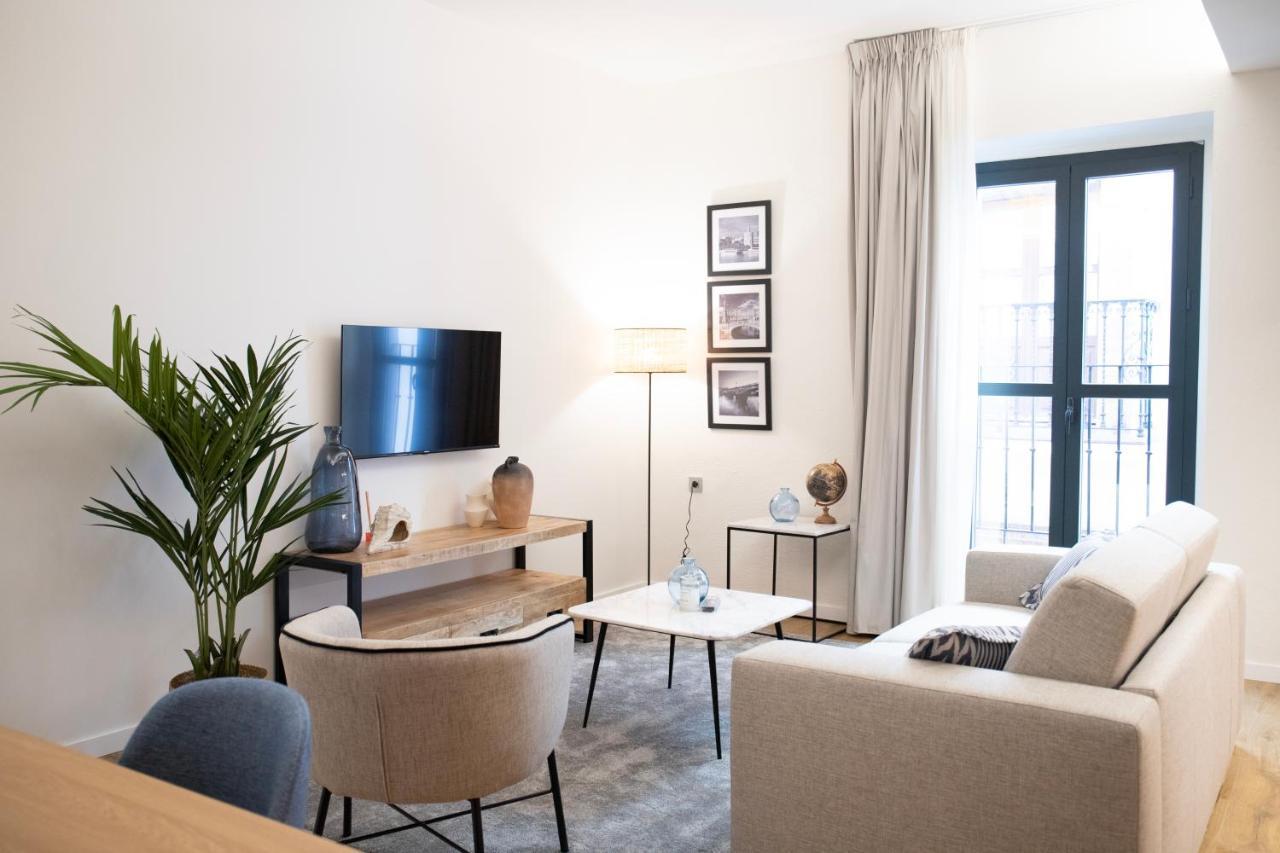 Nqn Aparts & Suites Sevilla Екстер'єр фото