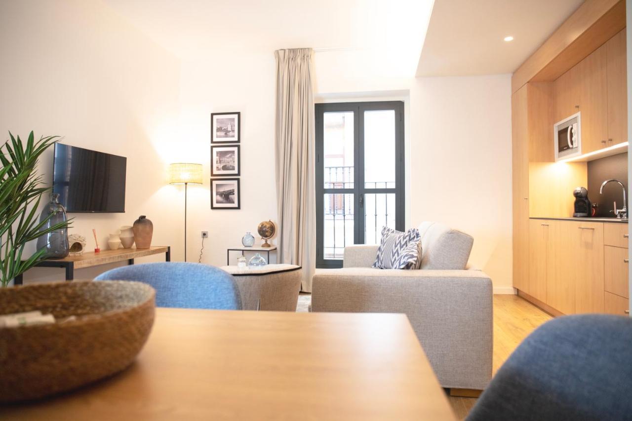 Nqn Aparts & Suites Sevilla Екстер'єр фото
