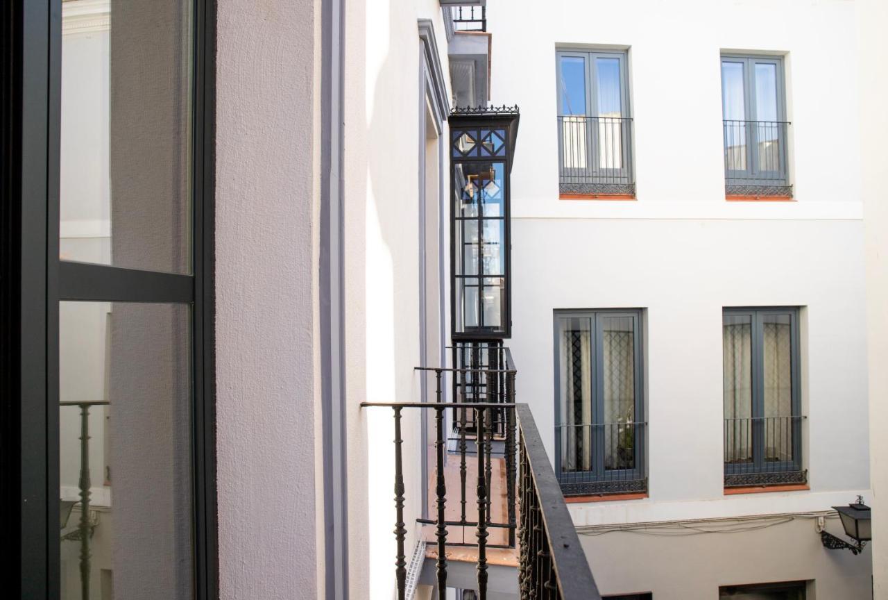 Nqn Aparts & Suites Sevilla Екстер'єр фото